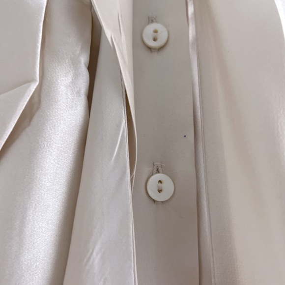 100% Silk Blouse with Bow Detail - Sz XS - Picture 5 of 7